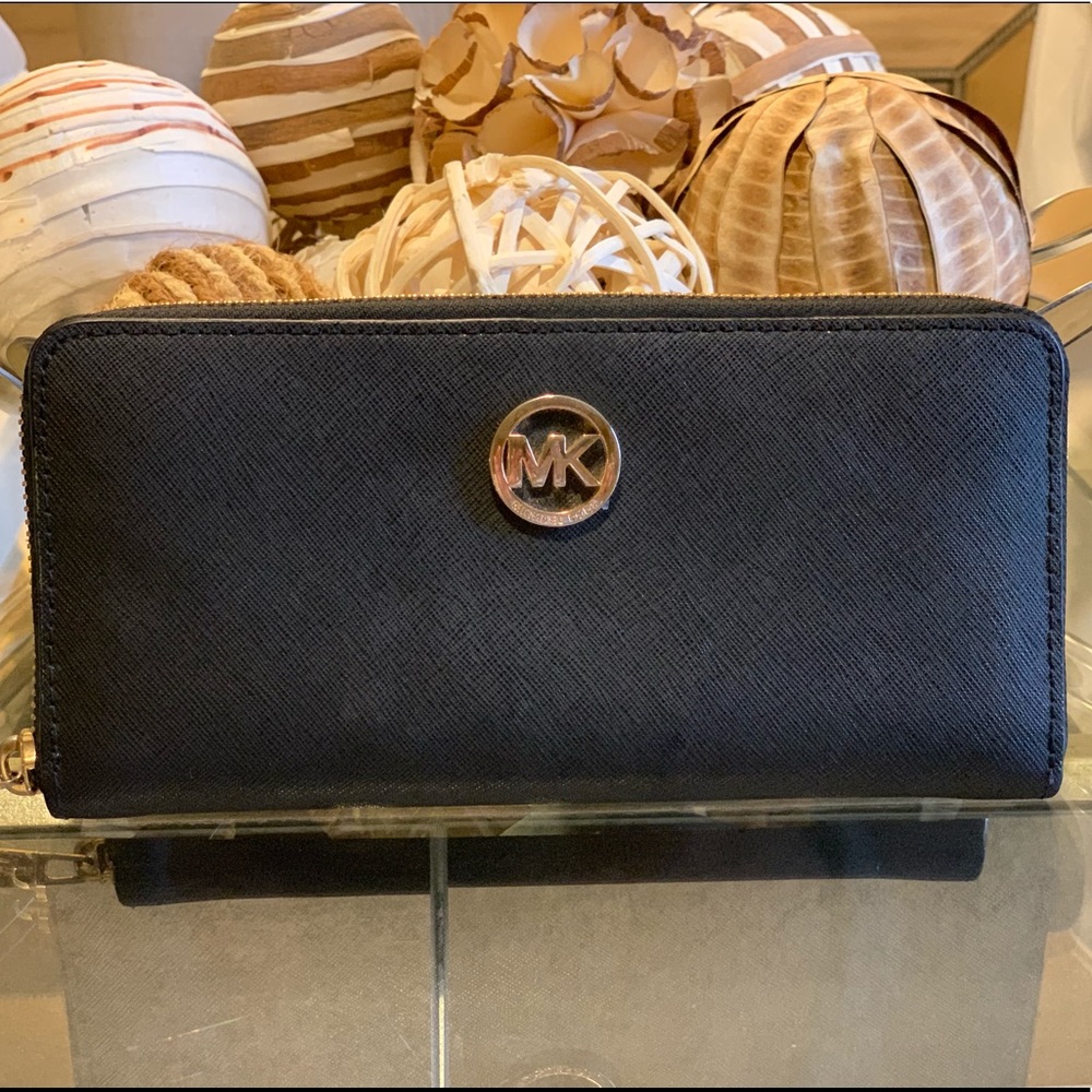 Michael Kors wallet
